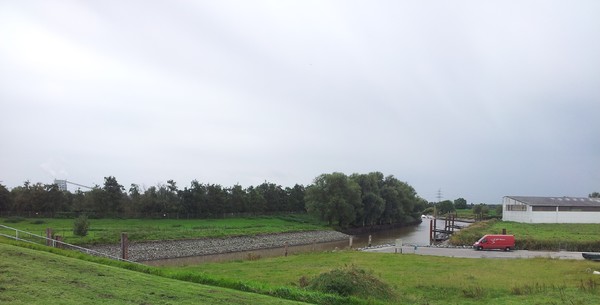 Blick auf die Süderelbe bei Abbenfleth