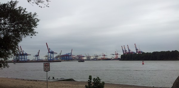 Obligatorisches Bild vom Containerhafen