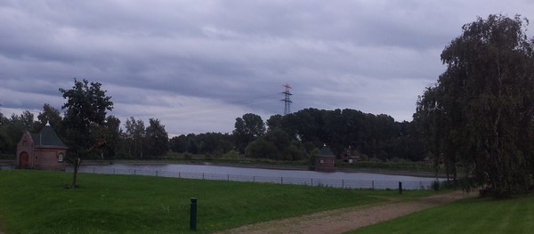 Eines der vielen von außen gleich aussehenden Wasserkunstobjekten